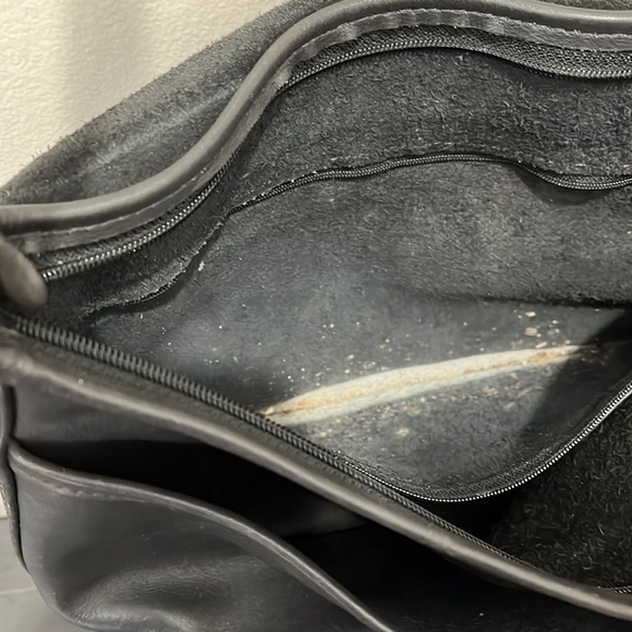 Vintage Black Leather Coach Flap Crossbody Bag - USA 4907 - Picture 6 of 16